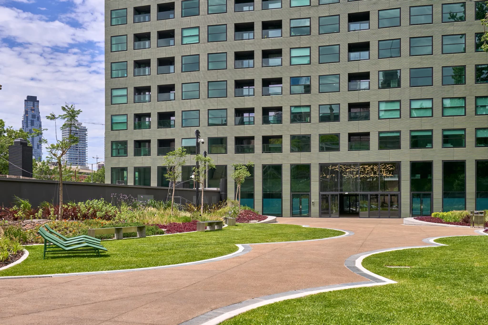 Amenities Huergo Plaza