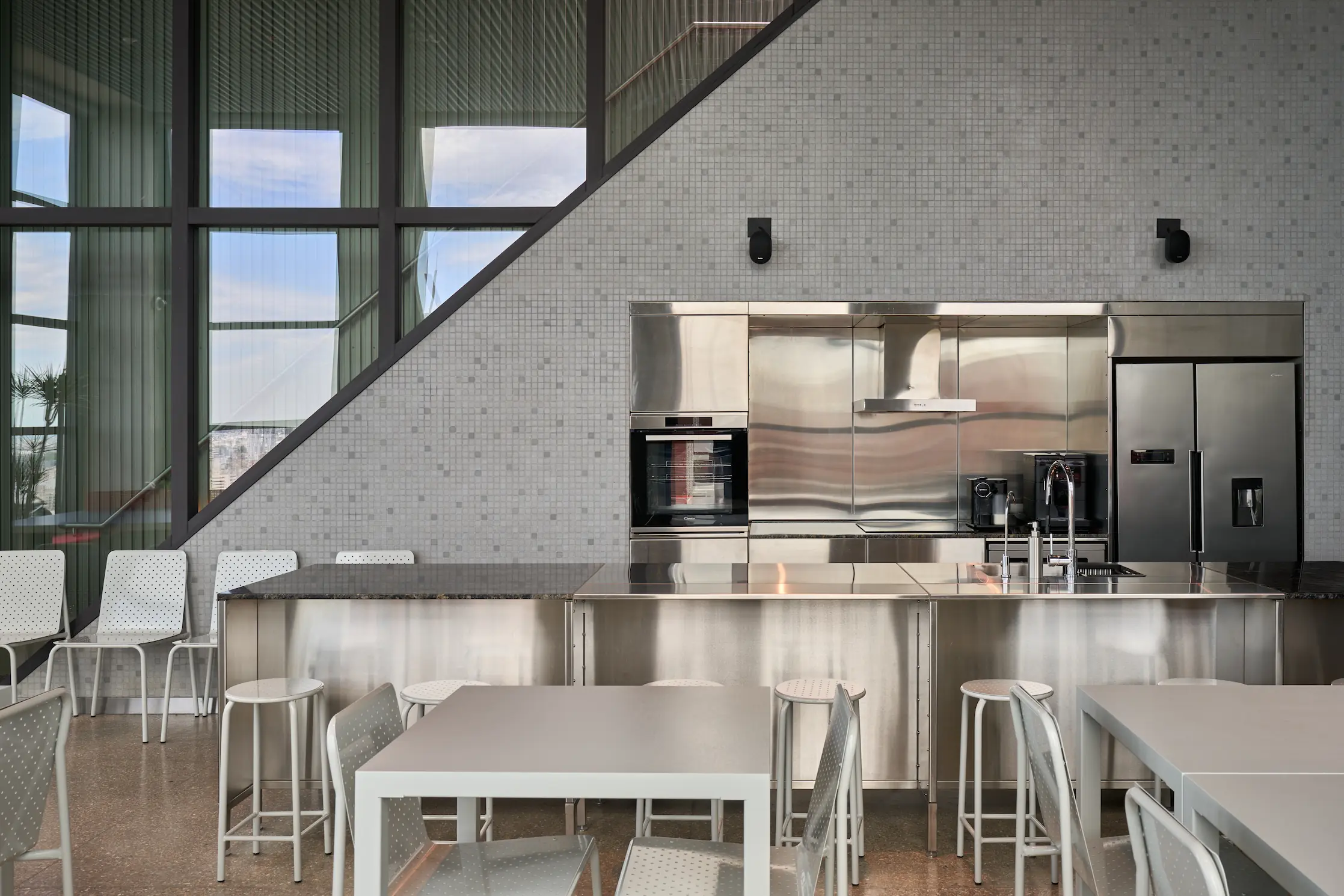 Amenities Huergo SUM